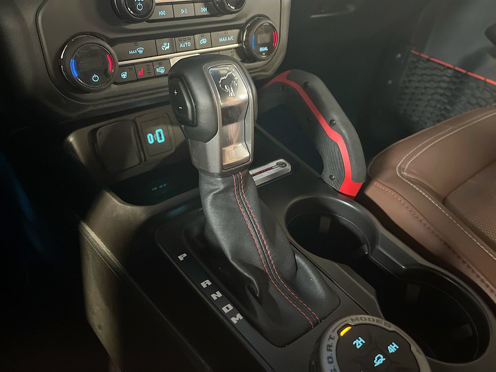 Used 2024 Ford Bronco Heritage Edition AWD/4WD image 17