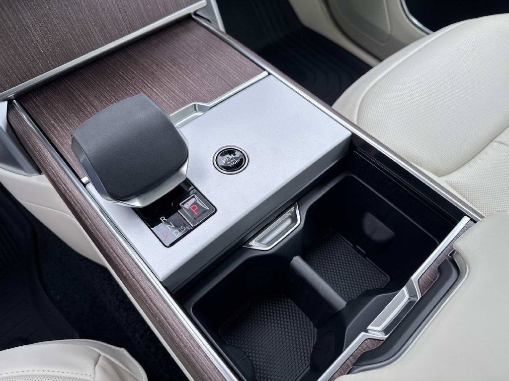 New 2026 Land Rover Range Rover SE AWD/4WD image 28