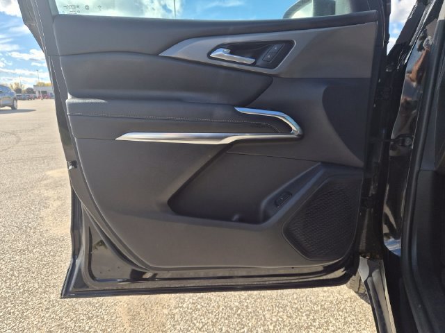 Used 2024 Chevrolet Traverse LS w/ Midnight/Sport Edition AWD/4WD image 13