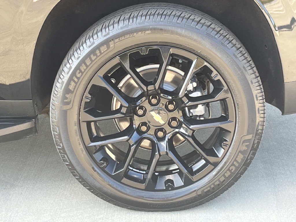 Used 2022 Chevrolet Suburban High Country AWD/4WD image 11