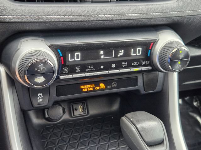 Used 2019 Toyota RAV4 XLE image 21