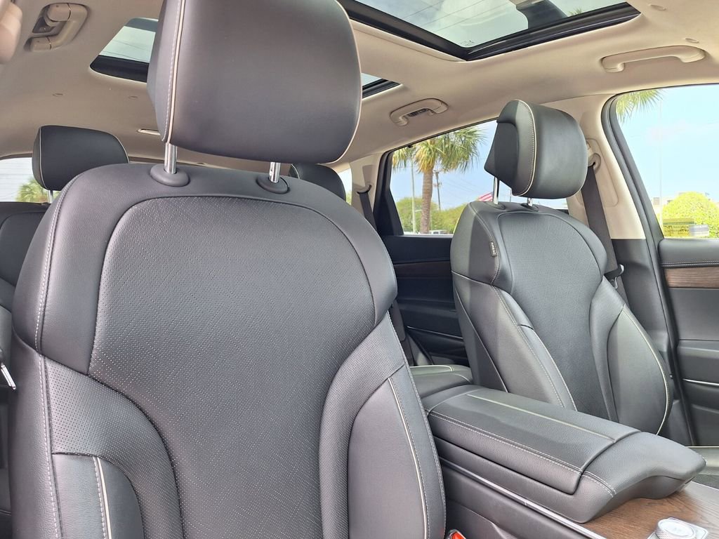 Used 2025 Genesis GV80 2.5T Prestige image 30