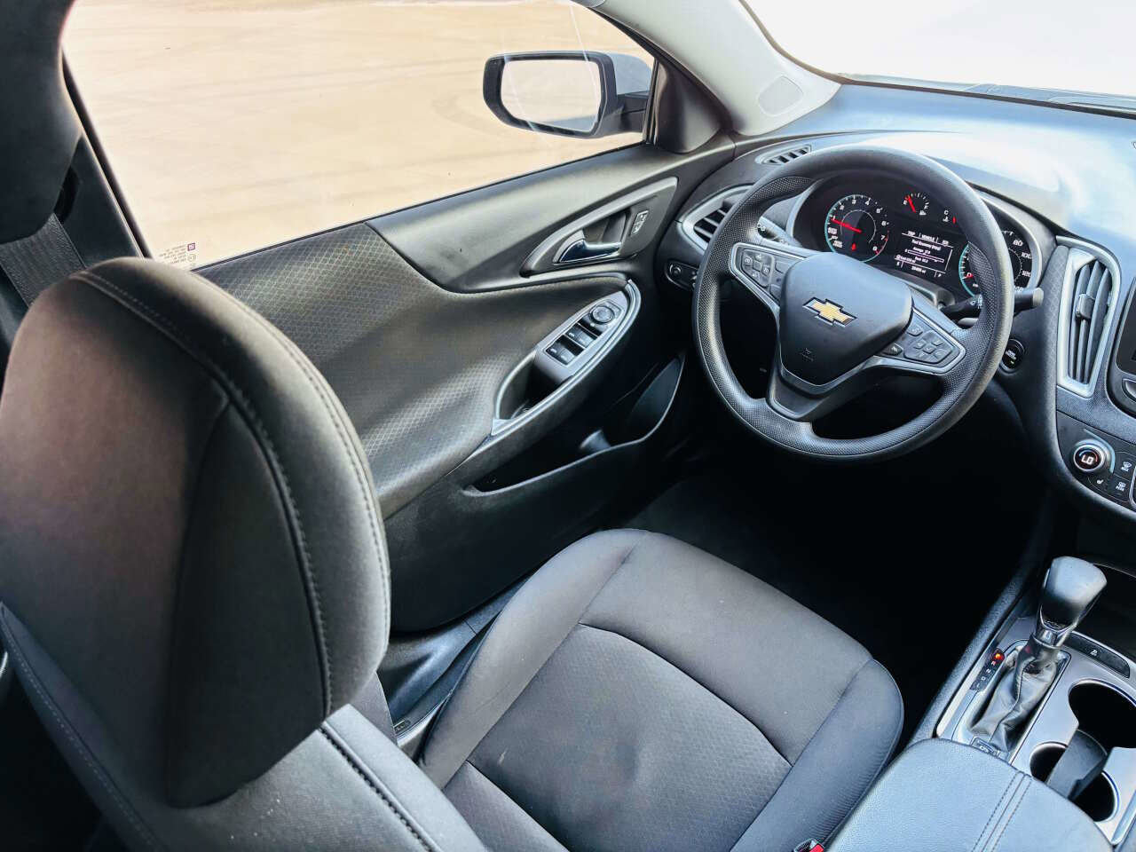 Used 2022 Chevrolet Malibu LT image 14