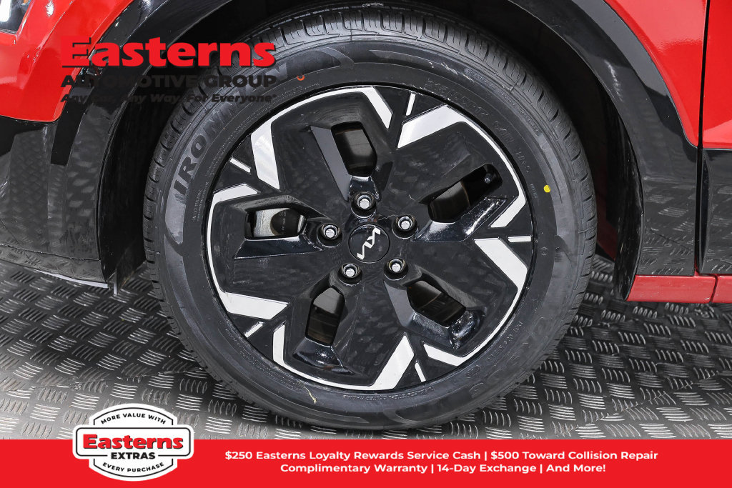 Used 2023 Kia Niro Wind w/ Wind Preserve Package FWD image 32