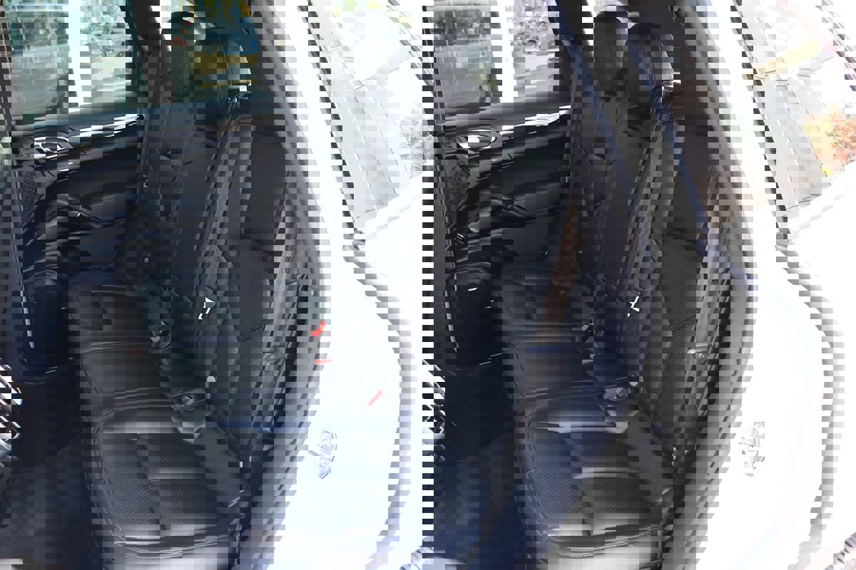 Used 2018 Porsche Cayenne Platinum Edition image 45