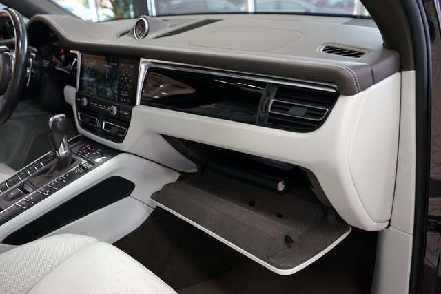 Used 2020 Porsche Macan S image 51