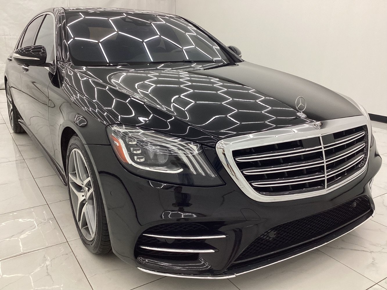 Used 2018 Mercedes-Benz S 560 4MATIC Sedan image 4