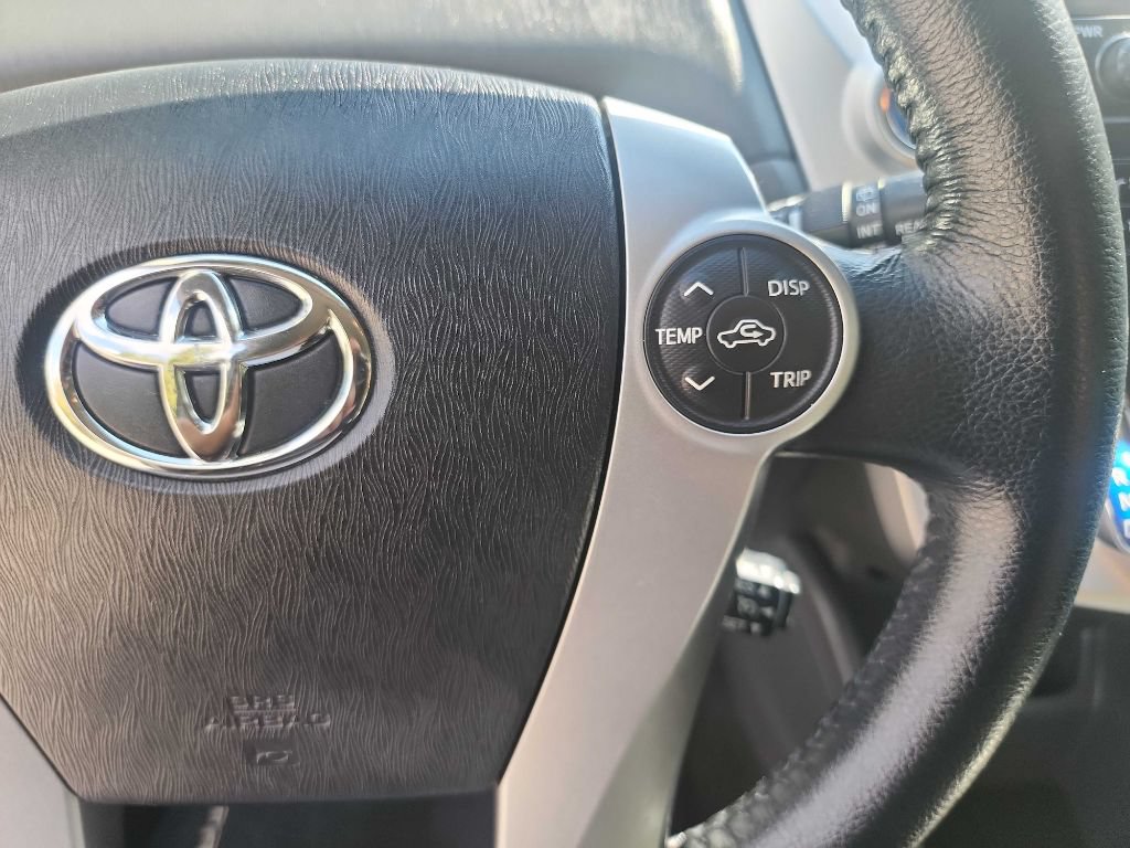 Used 2014 Toyota Prius V Five FWD image 17