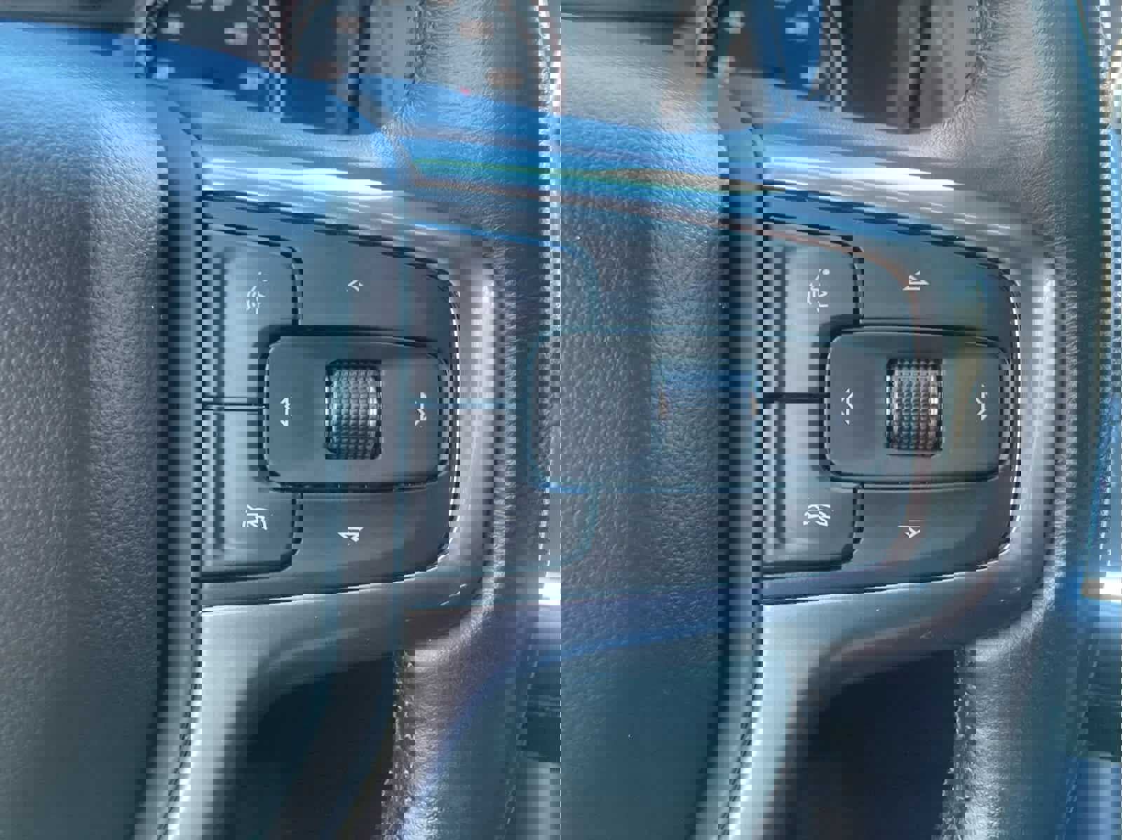 Used 2021 Chevrolet Suburban Z71 image 26