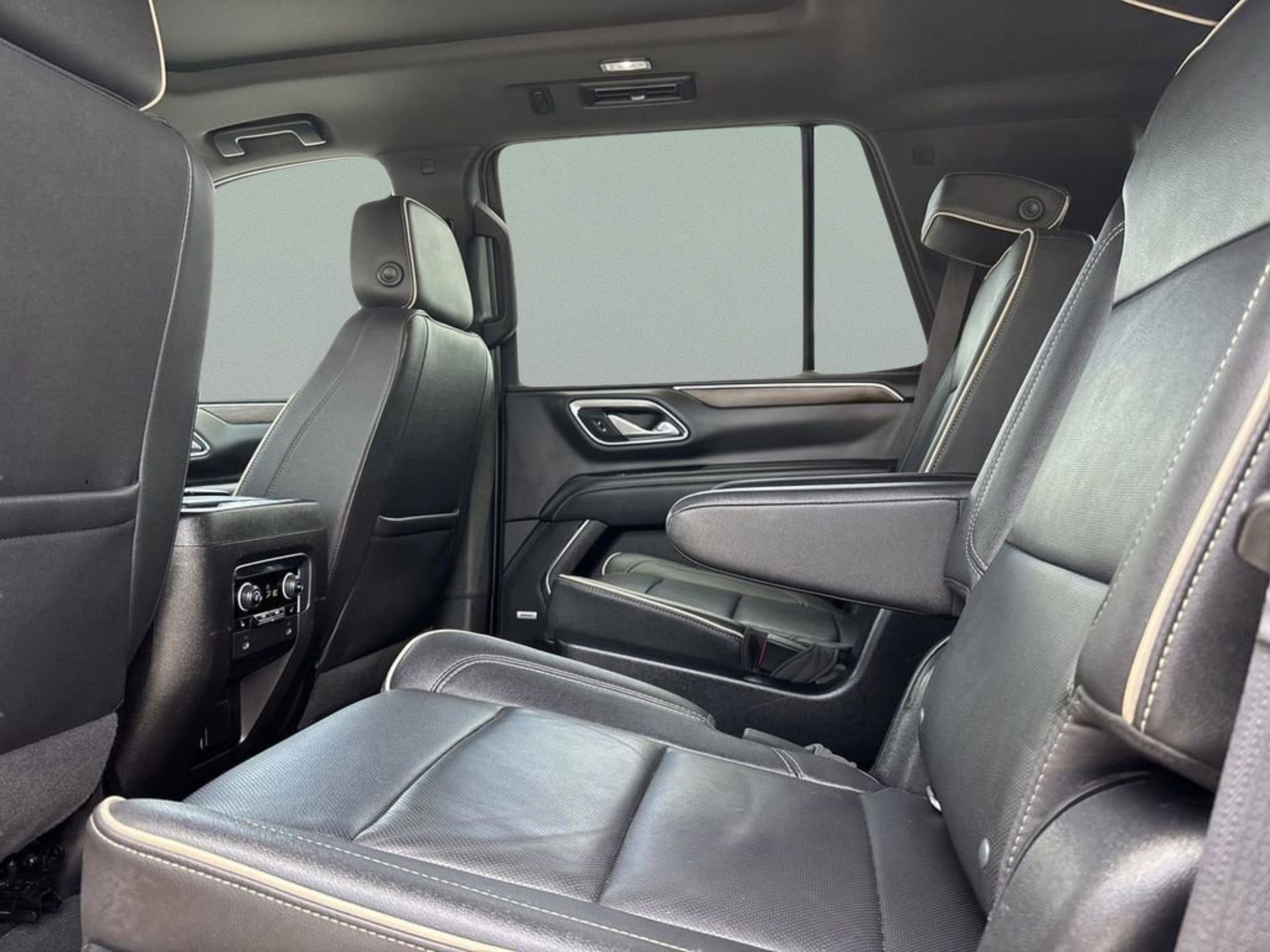 Used 2022 Chevrolet Tahoe Premier AWD/4WD image 15