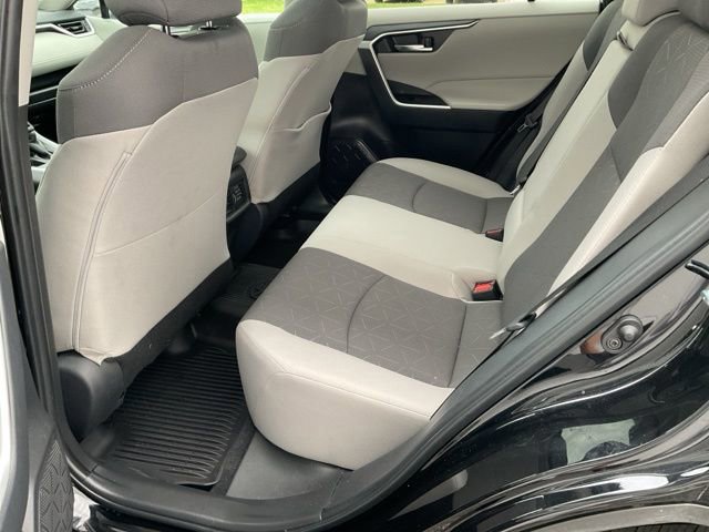 Used 2025 Toyota RAV4 XLE w/ Convenience Package image 19