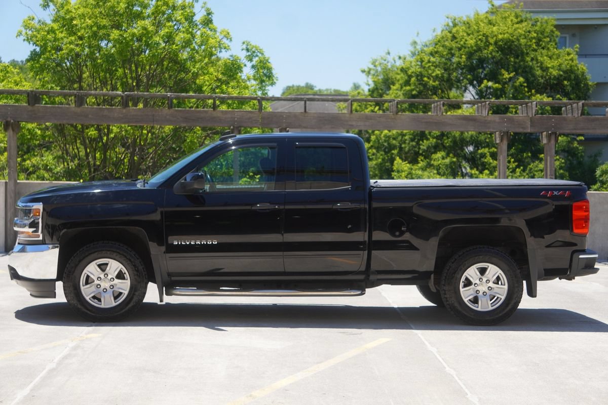 Used 2018 Chevrolet Silverado 1500 LT AWD/4WD image 21
