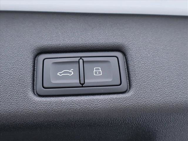 Certified 2025 Audi Q5 Premium w/ Convenience Package AWD/4WD image 7