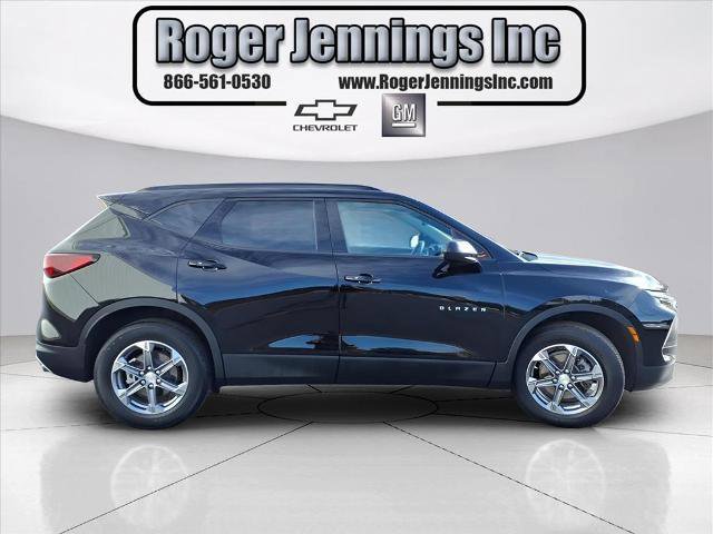 Used 2024 Chevrolet Blazer LT w/ Convenience Package image 4