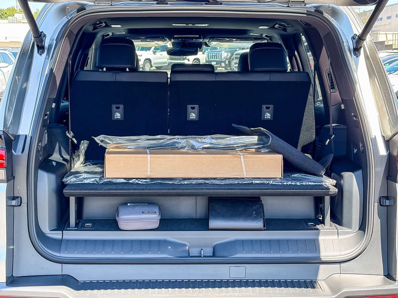 New 2026 Lexus LX 700h Luxury AWD/4WD image 11