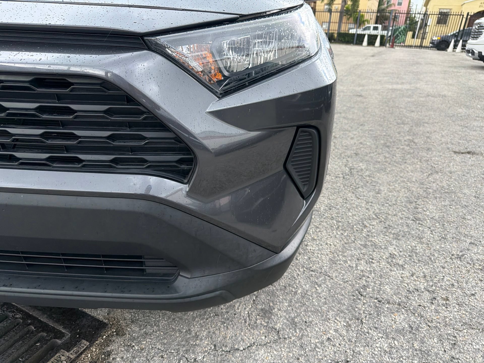 Used 2022 Toyota RAV4 LE FWD image 8