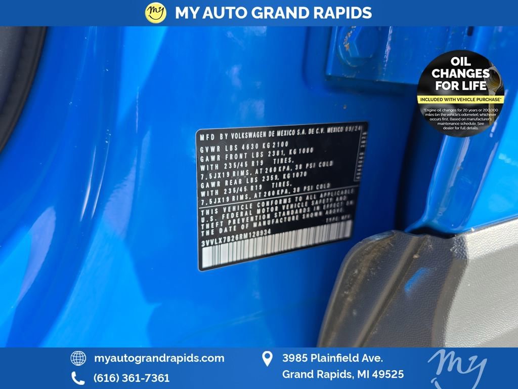 Used 2024 Volkswagen Taos SE image 35