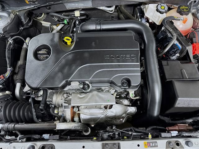 Used 2025 Chevrolet Malibu RS FWD image 27