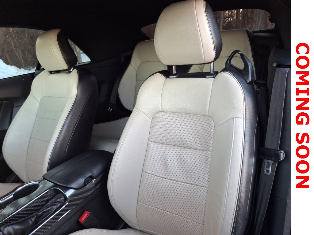 Used 2020 Ford Mustang Premium image 7