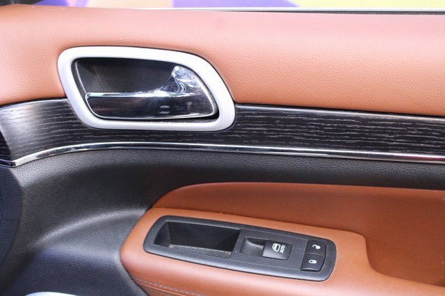 Used 2019 Jeep Grand Cherokee Summit image 9