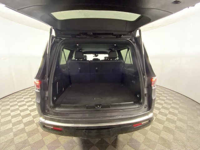 Used 2024 Jeep Wagoneer L Series II w/ Flexible Seating Group image 9