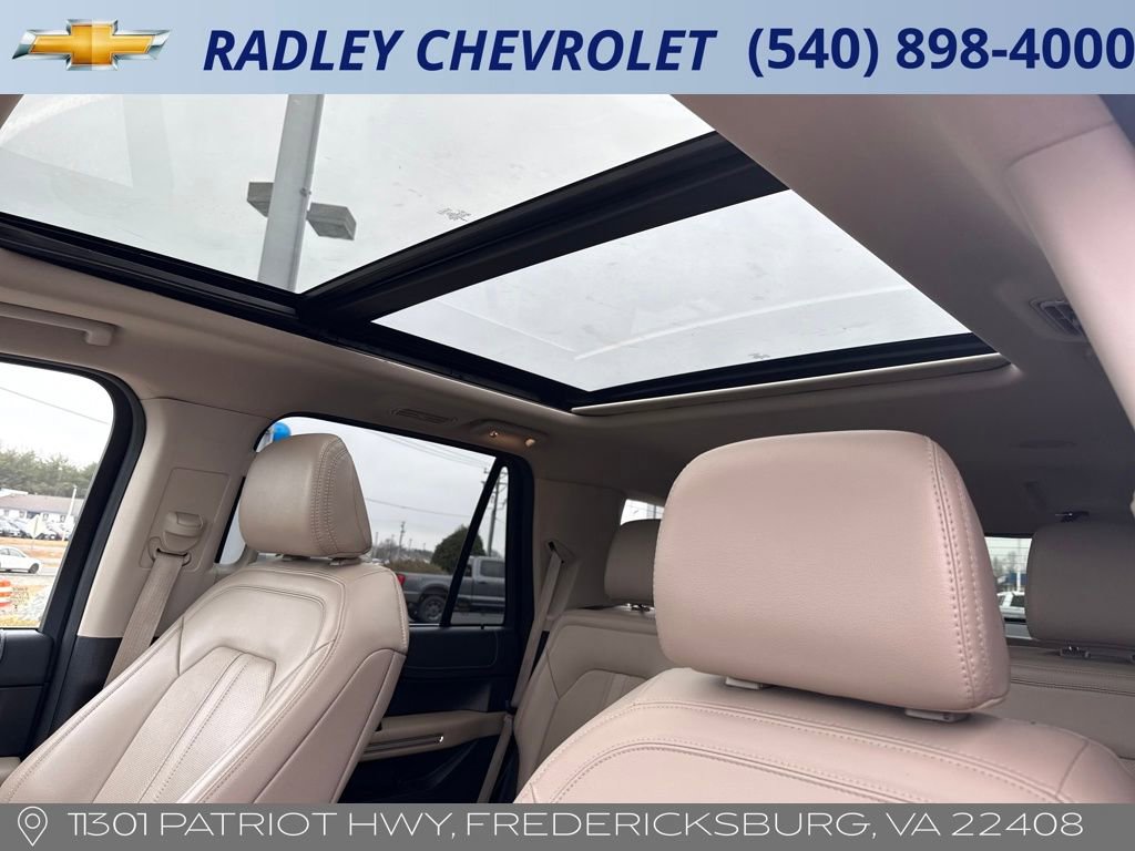 Used 2024 Ford Expedition Limited image 2
