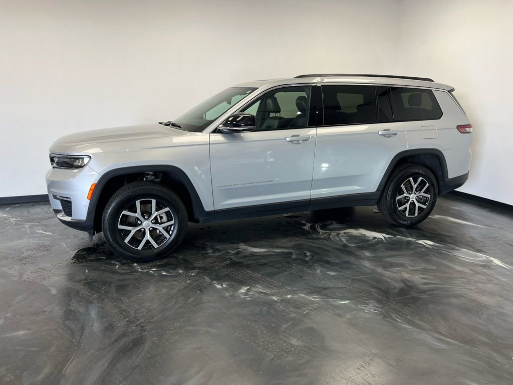 Used 2024 Jeep Grand Cherokee L Limited w/ Luxury Tech Group II AWD/4WD image 23