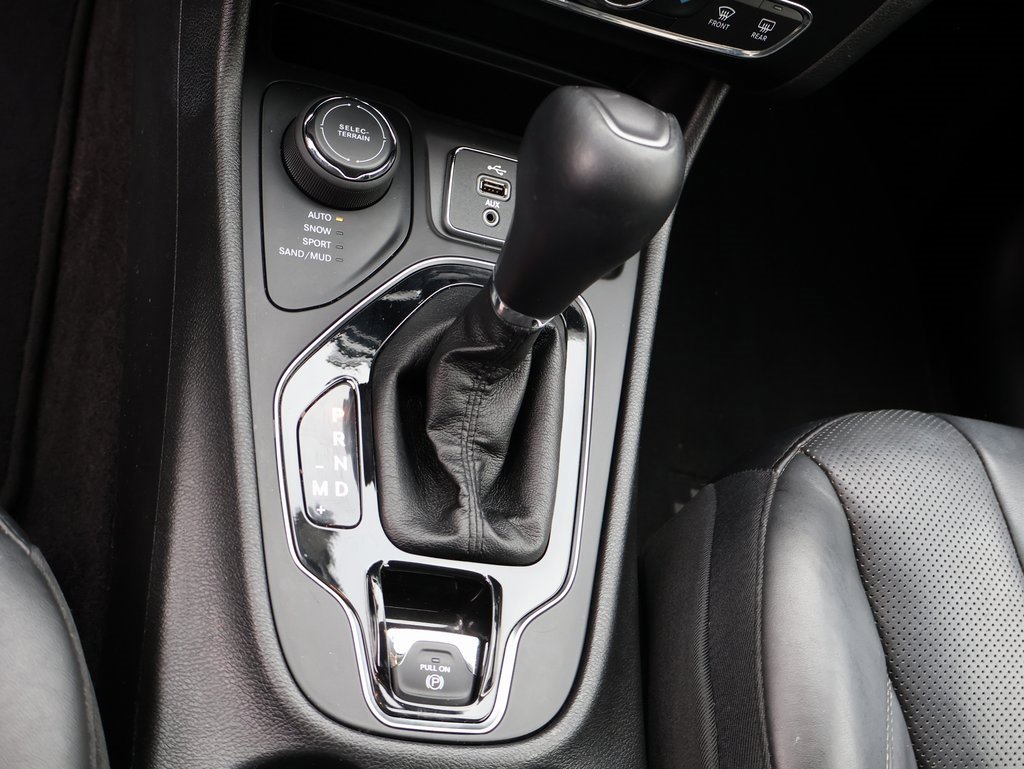 Used 2019 Jeep Cherokee Limited w/ Luxury Group image 36