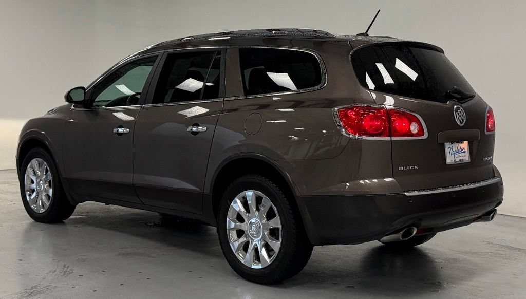 Used 2011 Buick Enclave CXL FWD image 4
