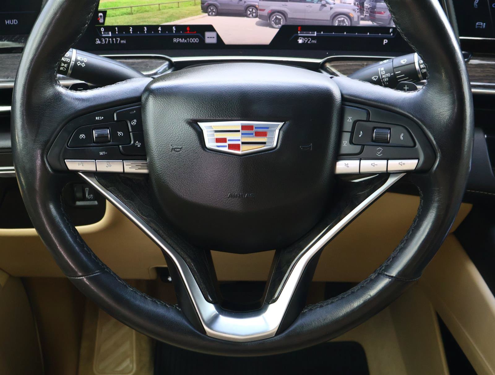 Used 2021 Cadillac Escalade Premium Luxury RWD image 14