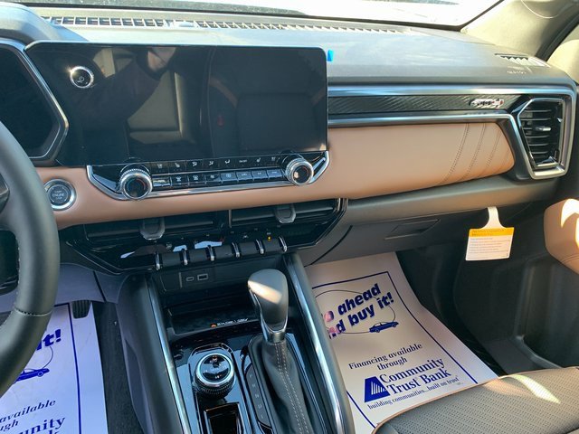 New 2026 GMC Canyon AT4 w/ AT4 Premium Package image 16