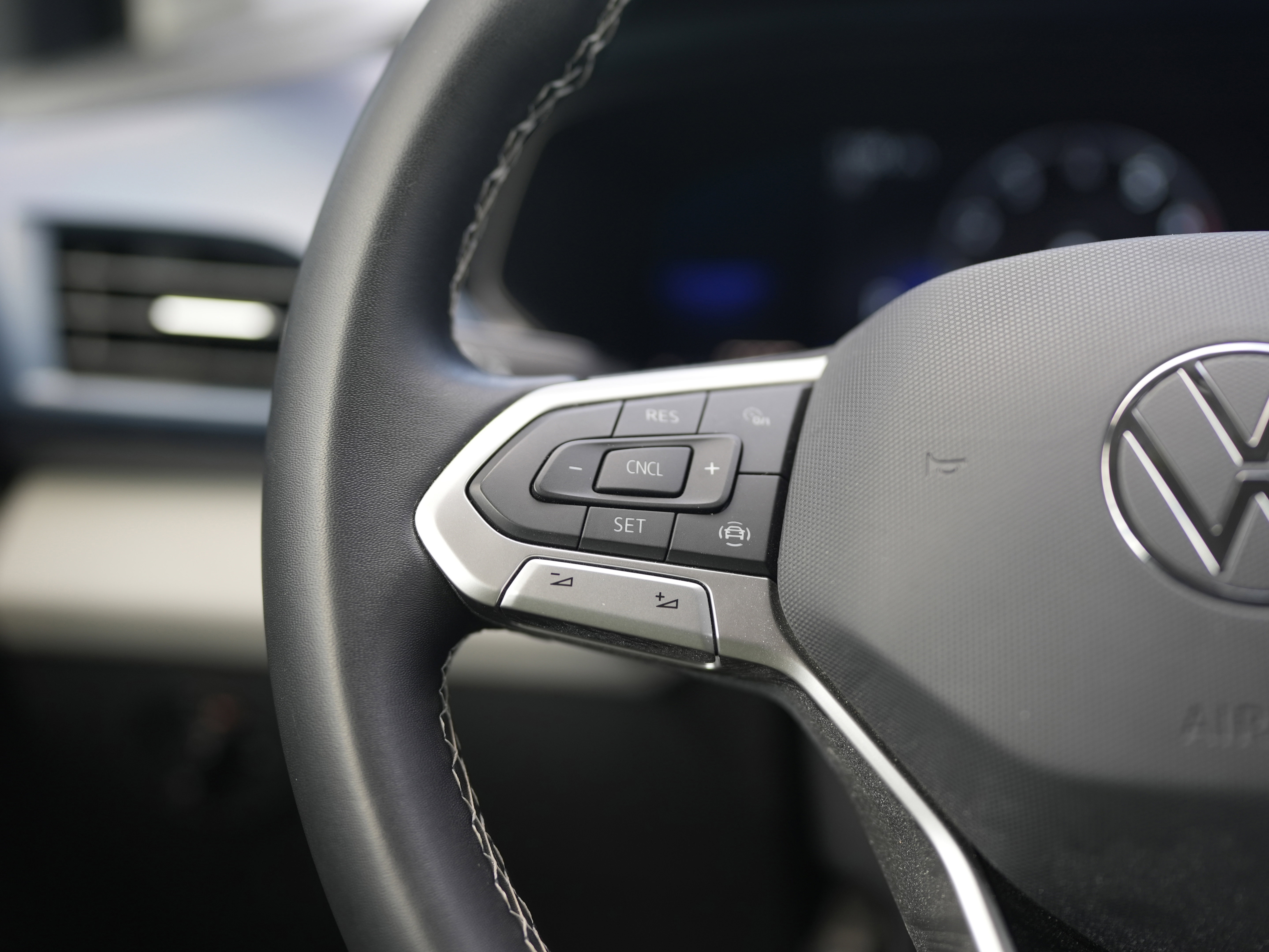 Used 2022 Volkswagen Taos SE image 19