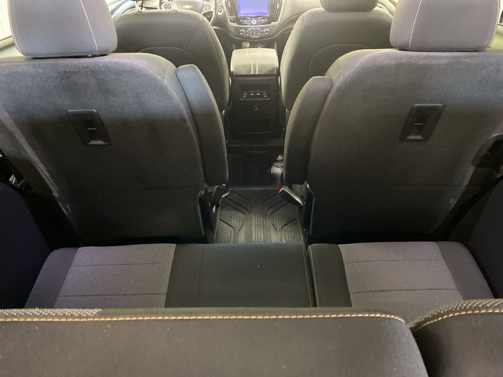 Used 2021 Chevrolet Traverse LT image 15