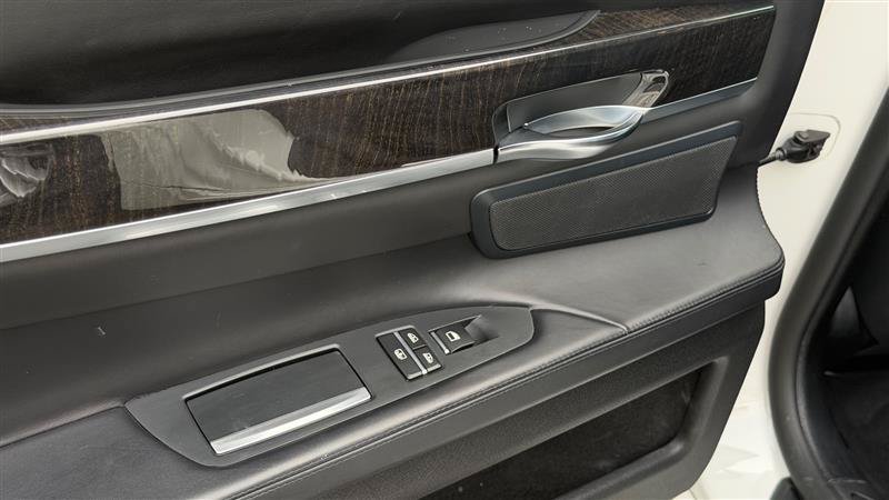 Used 2014 BMW 750Li RWD image 44