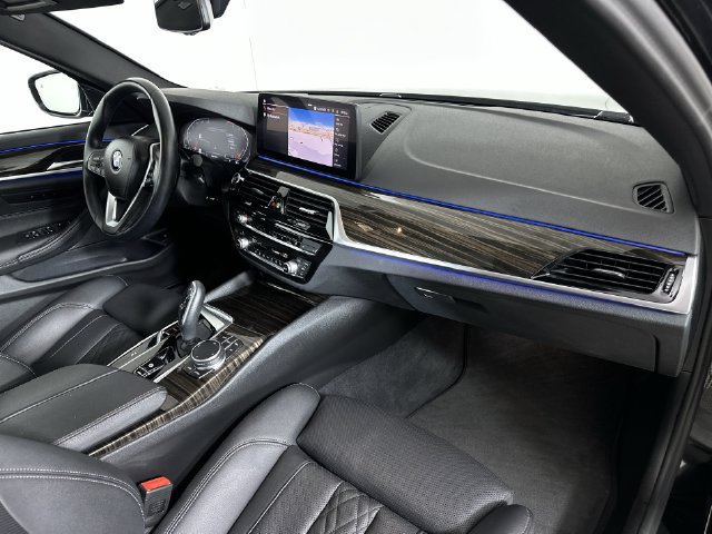 Used 2023 BMW 530i w/ Convenience Package RWD image 30