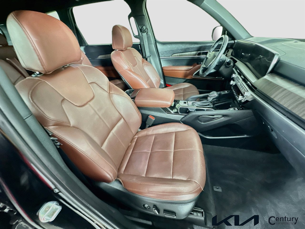 Certified 2023 Kia Telluride EX w/ EX Captain's Chair Package AWD/4WD image 30
