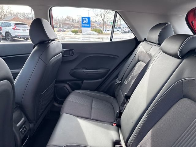 Certified 2025 Hyundai Venue Limited image 19