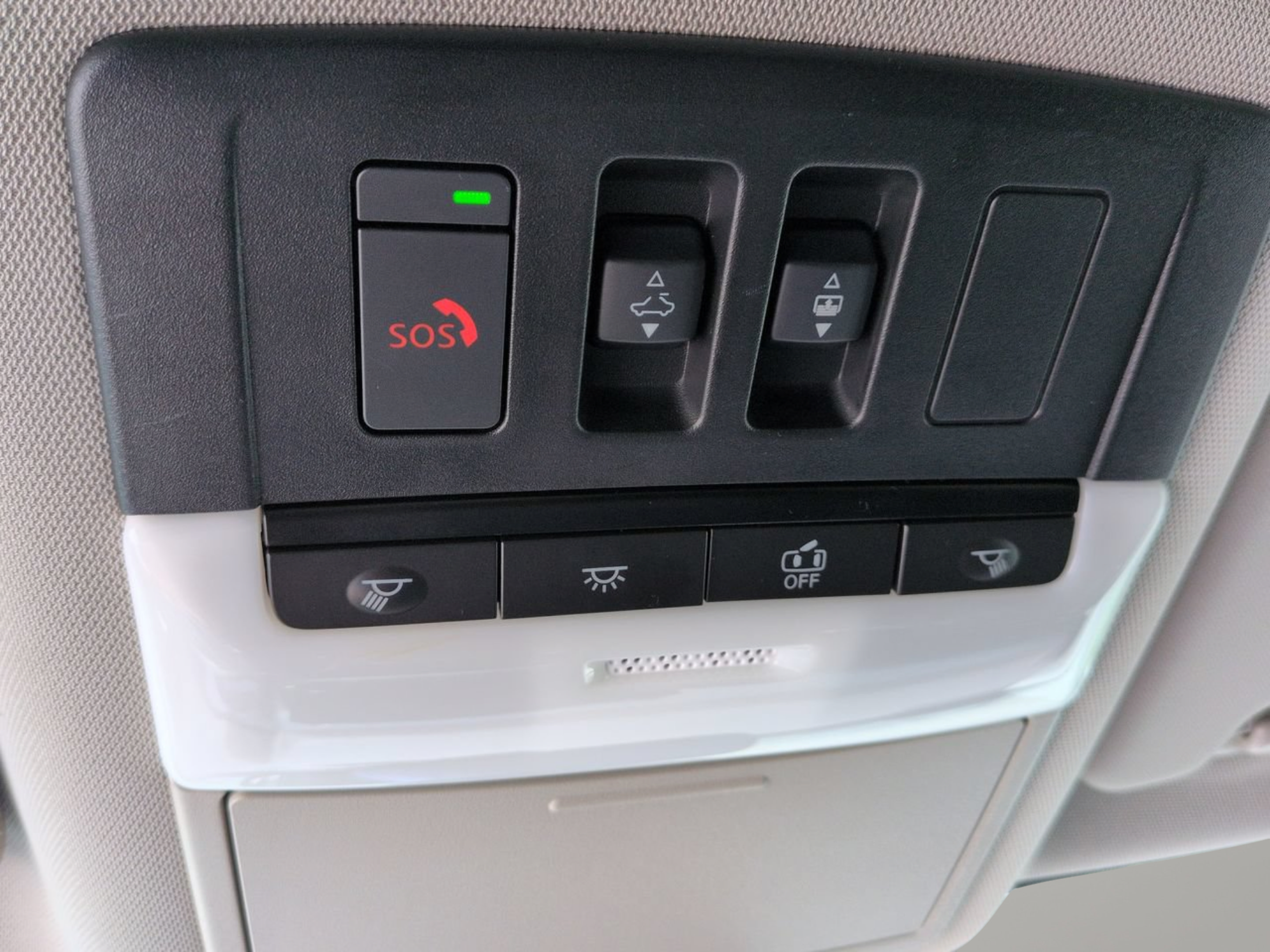 Used 2023 Nissan Rogue SL w/ SL Premium Package FWD image 24