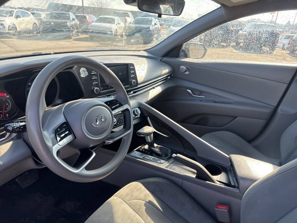 Used 2022 Hyundai Elantra SEL FWD image 20
