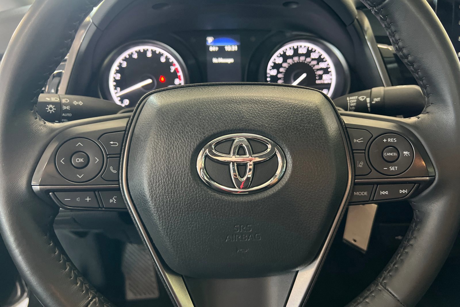 Used 2024 Toyota Camry SE image 21