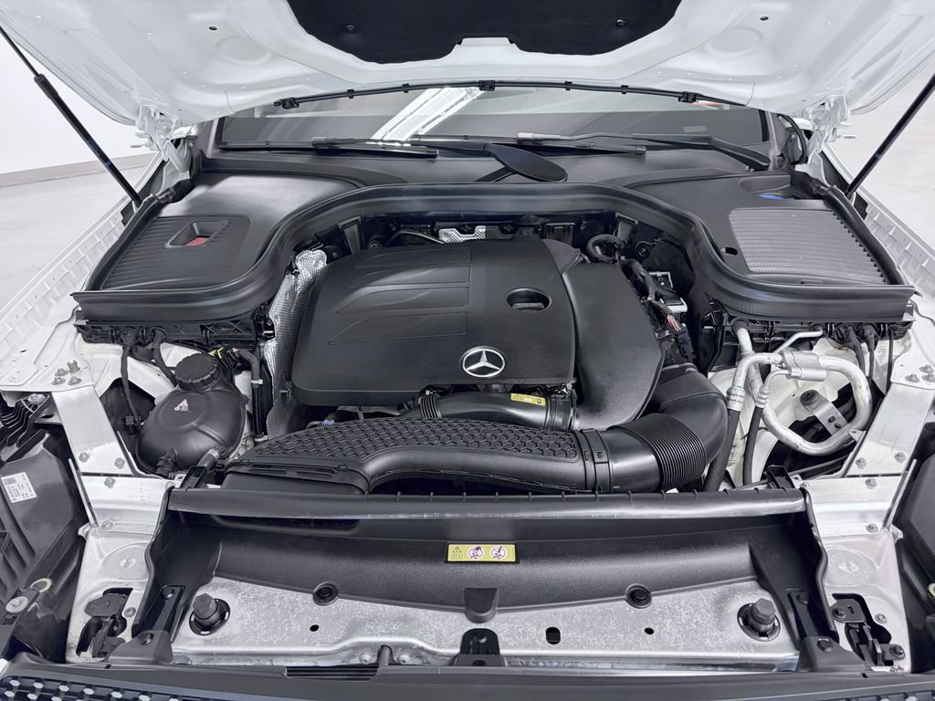 Used 2021 Mercedes-Benz GLC 300 4MATIC image 13