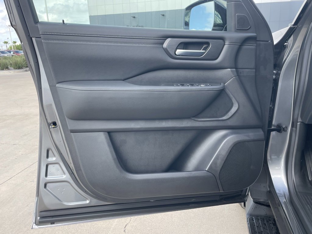 New 2026 Nissan Armada SV image 13