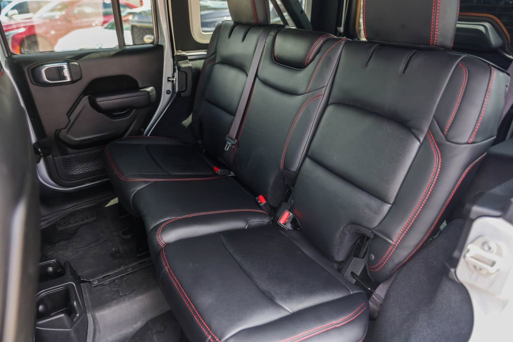 Used 2024 Jeep Wrangler Unlimited Rubicon w/ Convenience Group AWD/4WD image 23