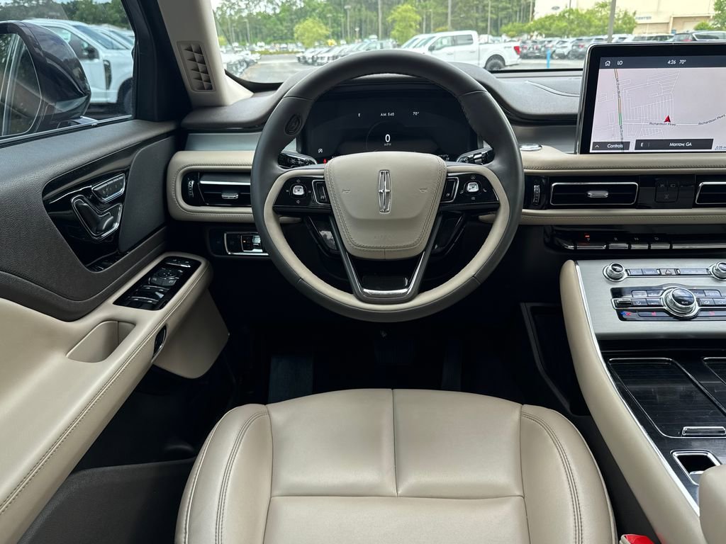 Used 2023 Lincoln Aviator AWD w/ Premium Package image 14