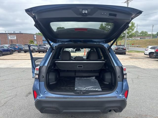 Used 2025 Subaru Forester Premium w/ Convenience Package #1 AWD/4WD image 16