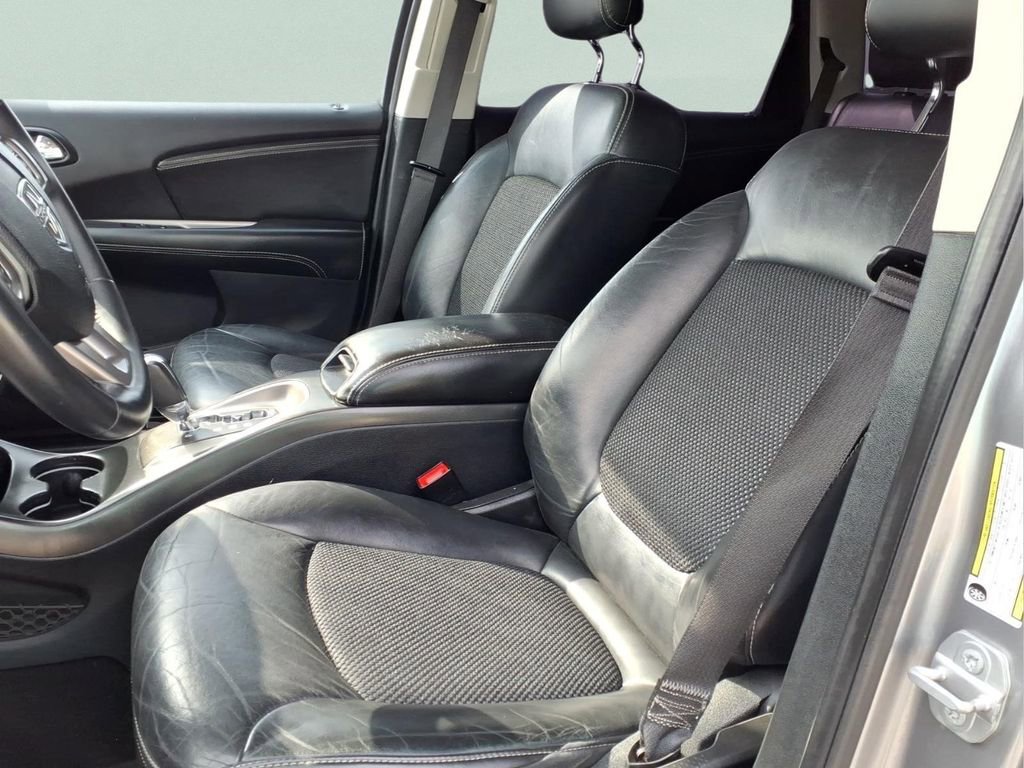Used 2018 Dodge Journey Crossroad FWD image 12