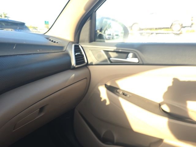 Used 2020 Hyundai Tucson SEL w/ Cargo Package image 12