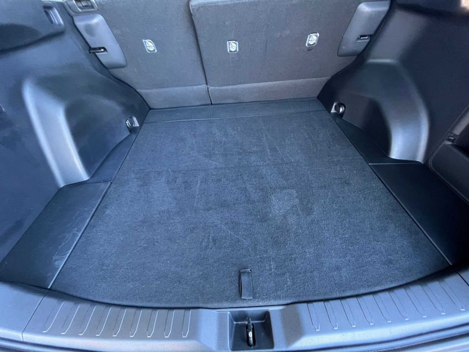 Used 2025 Toyota RAV4 LE image 31