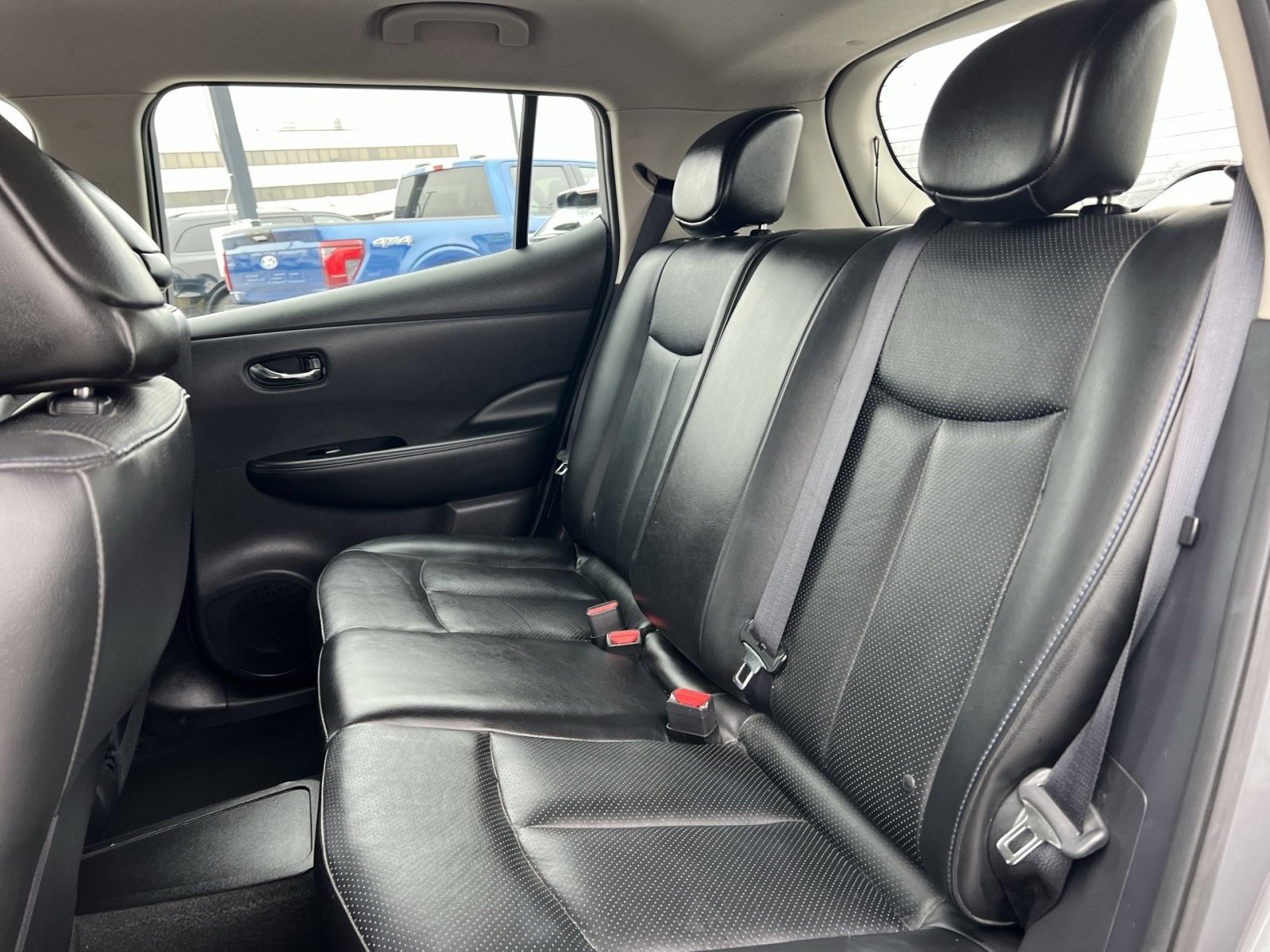 Used 2016 Nissan Leaf SL w/ Premium Package image 24