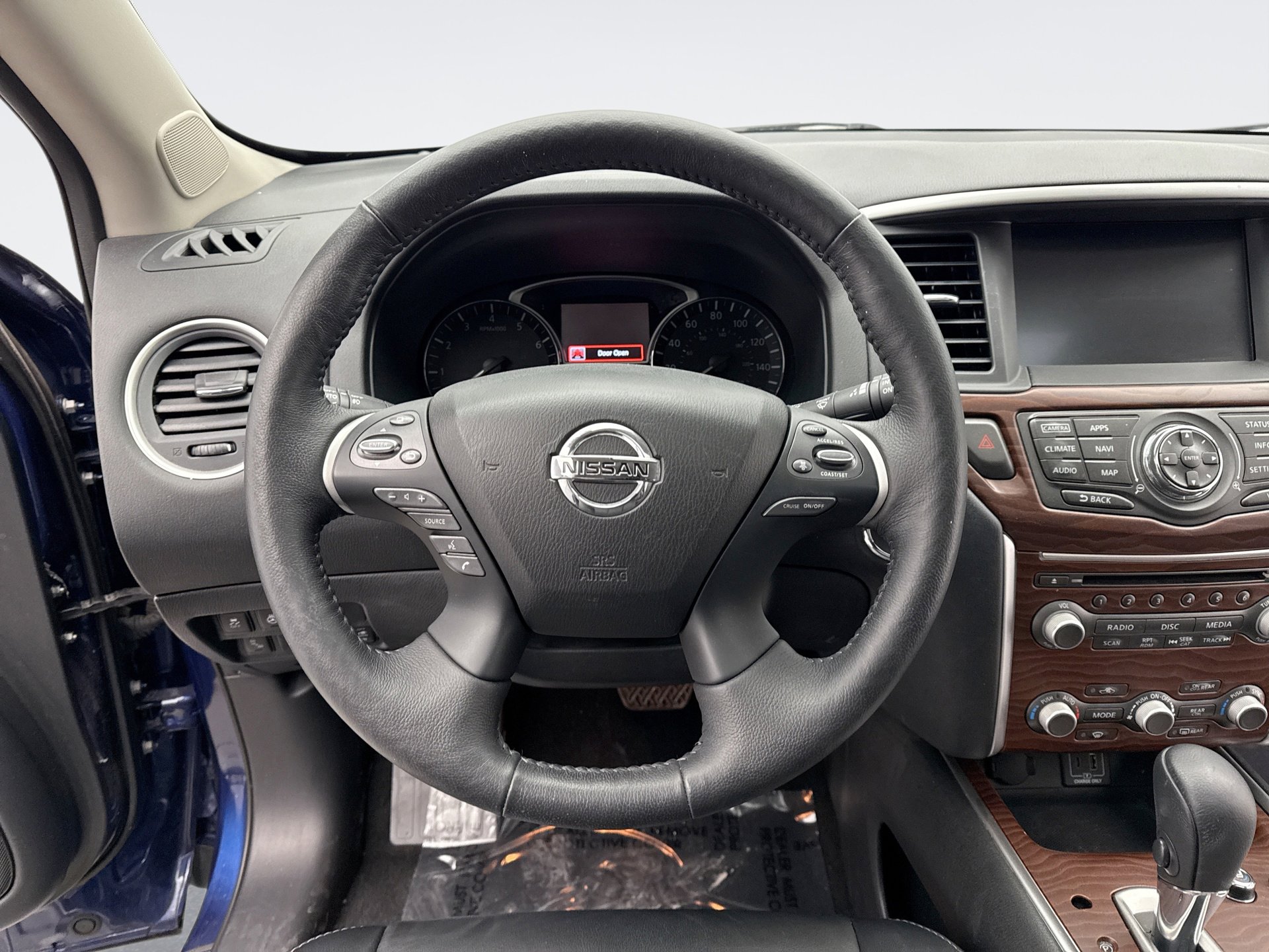 Used 2019 Nissan Pathfinder Platinum image 12